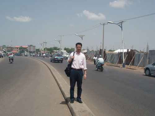 8M solar street light SRY-811-180 site in Nigeria 